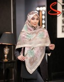 روسری سیا اسکارف گلدار پوست پیازی 2 کد C26131
