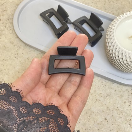 گل سر مشکی بسته 3 عددی کد C23961